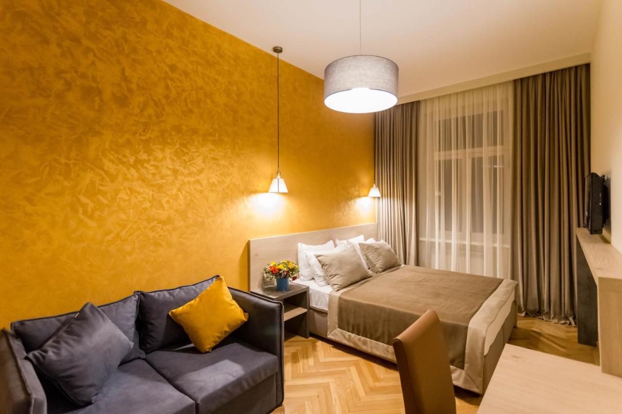 Luxury 3 Bedroom Apartment By Freedom Square City Center Tbilisi Luaran gambar