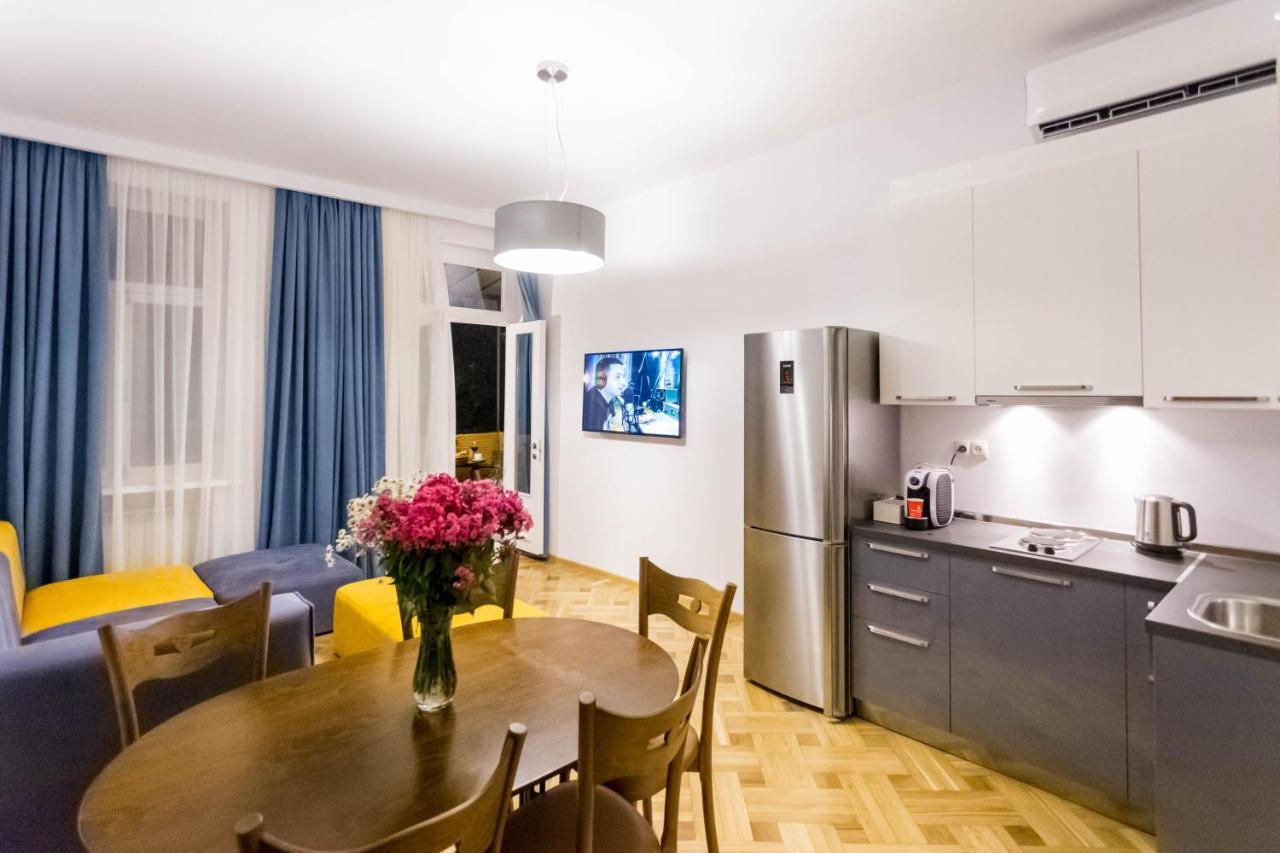 Luxury 3 Bedroom Apartment By Freedom Square City Center Tbilisi Luaran gambar