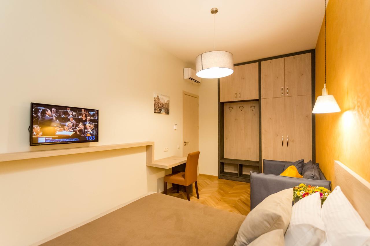 Luxury 3 Bedroom Apartment By Freedom Square City Center Tbilisi Luaran gambar